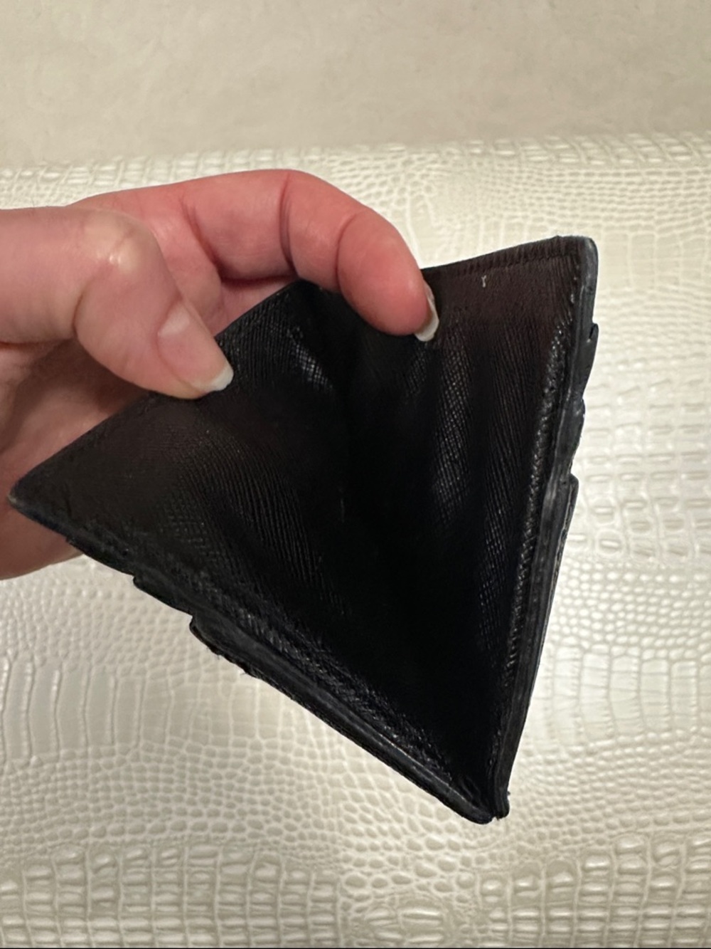 Prada Black Card Holder with Gold Logo - Picture 4 of 4